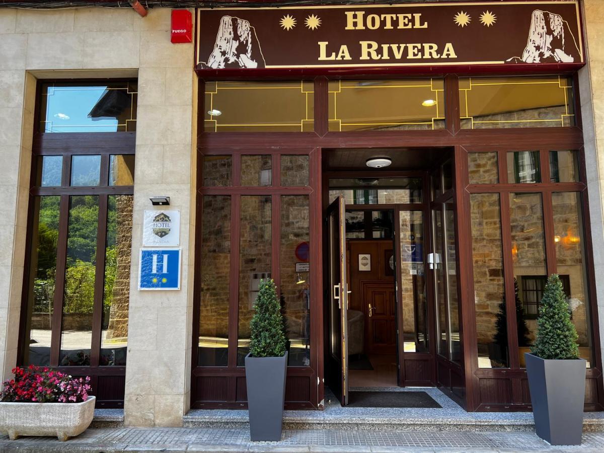 Hotel La Rivera Arenas De Cabrales Exterior photo